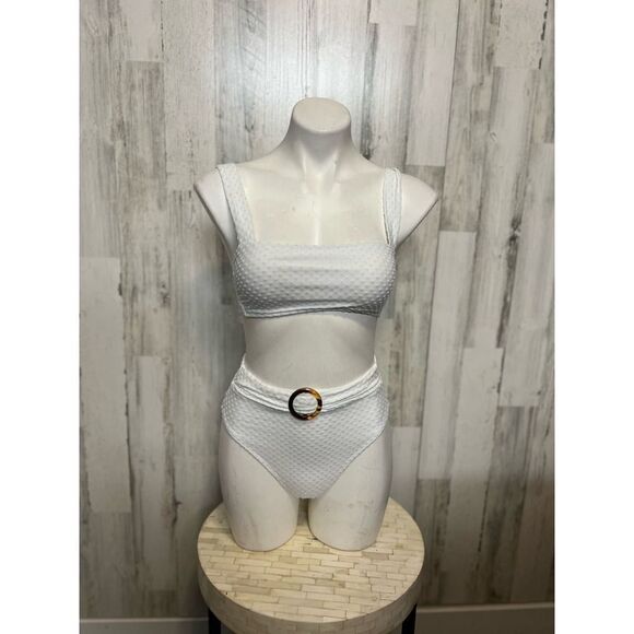 White two piece bikini - Picture 1 of 5